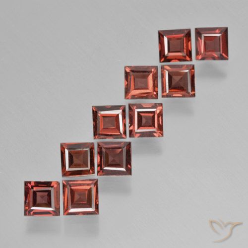 4.28ctw Natürlicher Mittelrot Pyrop-Granat, Quadrat, VS
