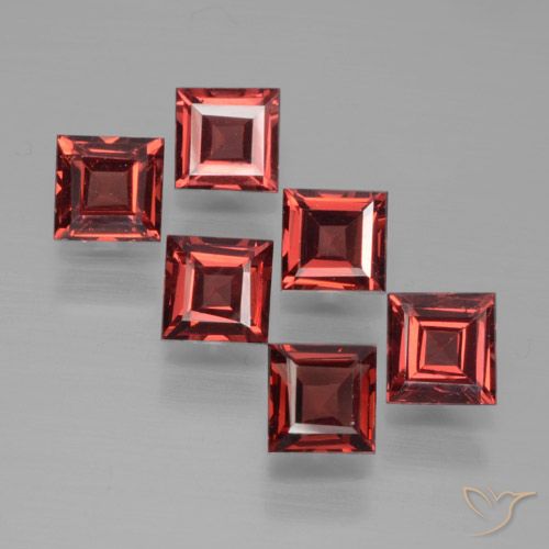 2.71ctw Natürlicher tiefrot Pyrop-Granat, Quadrat, VS