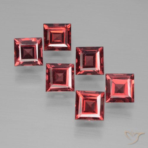 2.66ctw Natürlicher tiefrot Pyrop-Granat, Quadrat, VS