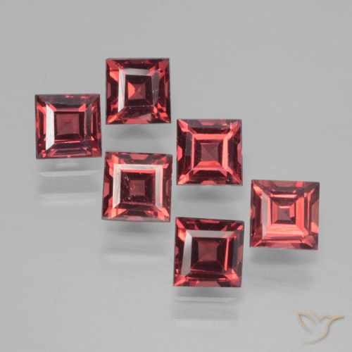 2.74ctw Natürlicher tiefrot Pyrop-Granat, Quadrat, VS