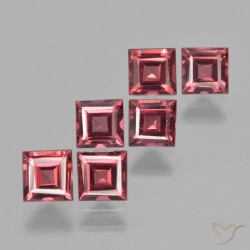 2.54ctw Natürlicher tiefrot Pyrop-Granat, Quadrat, VS