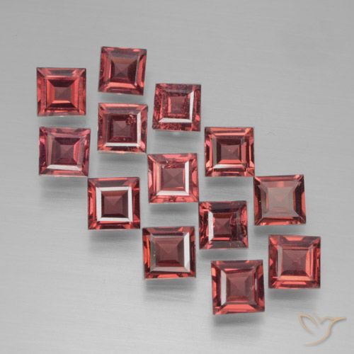 4.97ctw Natürlicher dunkelrot Pyrop-Granat, Quadrat, VS