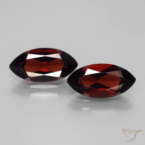 4.37ctw Natürlicher dunkelrot Pyrop-Granat, Marquise, VVS-VS