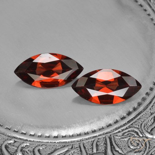 3.05ctw Natürlicher dunkelrot Pyrop-Granat, Marquise, VVS-VS