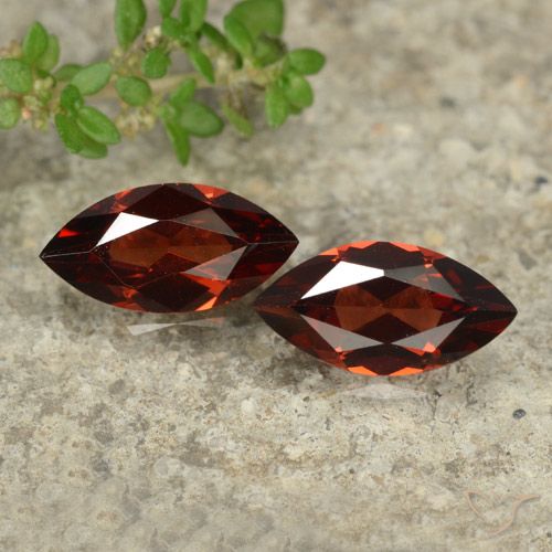 2.36ctw Natürlicher dunkelrot Pyrop-Granat, Marquise, VVS-VS
