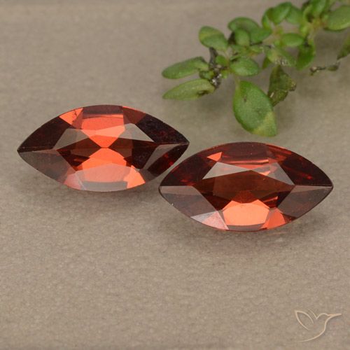 1.71ctw Natürlicher Mittelrot Pyrop-Granat, Marquise, VVS-VS