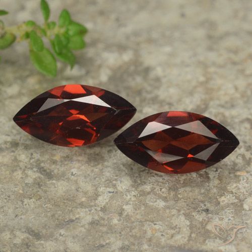 2.37ctw Natürlicher tiefrot Pyrop-Granat, Marquise, VVS-VS