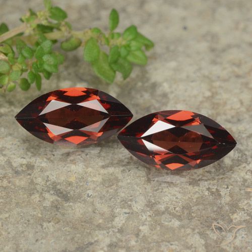 2.41ctw Natürlicher Hellrot Pyrop-Granat, Marquise, VVS-VS