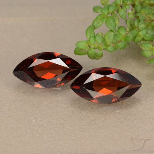 2.16ctw Natürlicher Mittelrot Pyrop-Granat, Marquise, VVS-VS