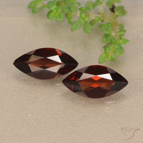 2.39ctw Natürlicher tiefrot Pyrop-Granat, Marquise, VVS-VS