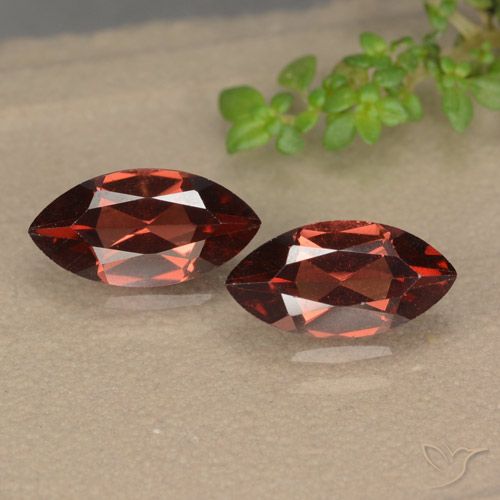 2.58ctw Natürlicher tiefrot Pyrop-Granat, Marquise, VVS-VS