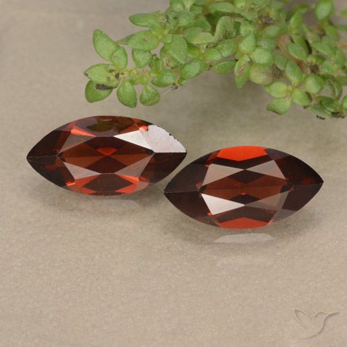2.54ctw Natürlicher dunkelrot Pyrop-Granat, Marquise, VVS-VS
