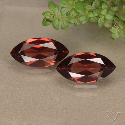 2.43ctw Natürlicher Mittelrot Pyrop-Granat, Marquise, VVS-VS