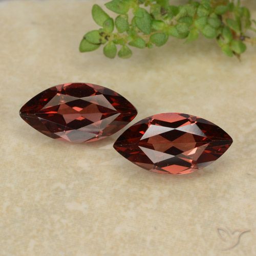 2.39ctw Natürlicher Tiefes Beerenrot Pyrop-Granat, Marquise, VVS-VS
