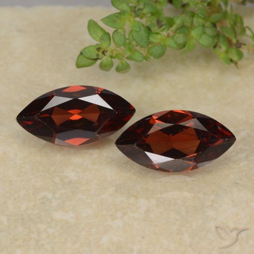 2.45ctw Natürlicher tiefrot Pyrop-Granat, Marquise, VVS-VS
