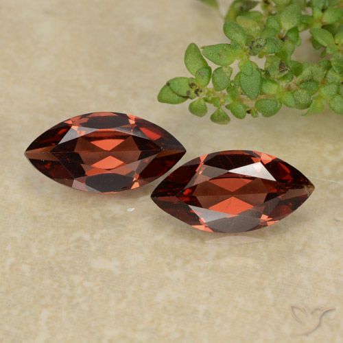 2.30ctw Natürlicher tiefrot Pyrop-Granat, Marquise, VVS-VS
