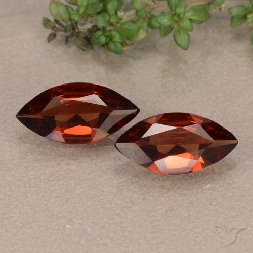 1.71ctw Natürlicher tiefrot Pyrop-Granat, Marquise, VVS-VS