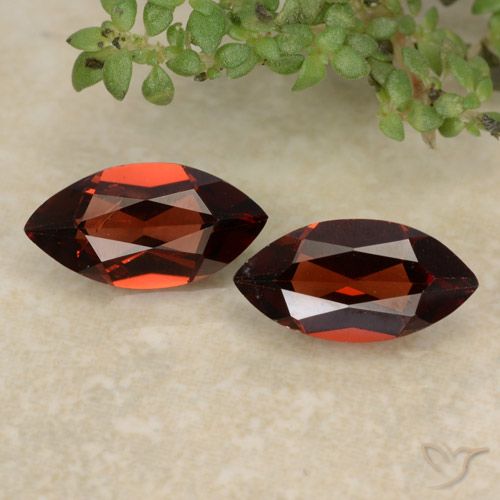 2.06ctw Natürlicher Intensives Rot Pyrop-Granat, Marquise, VVS-VS
