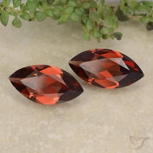 2.21 ct natürliche Intensives Rot Pyrop-Granat-Edelsteine, Marquise, VVS-VS