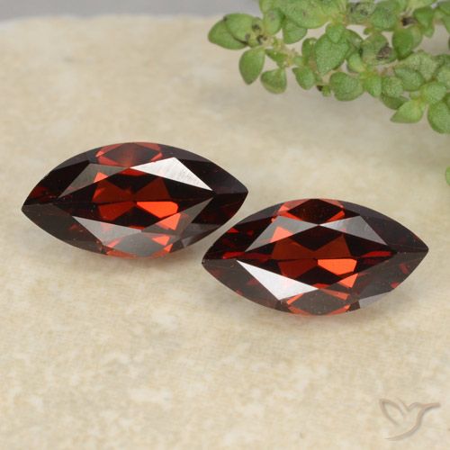 2.65ctw Natürlicher Intensives Rot Pyrop-Granat, Marquise, VVS-VS