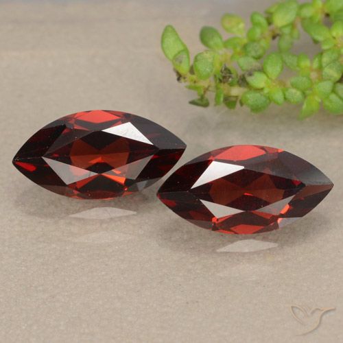 2.54ctw Natürlicher dunkelrot Pyrop-Granat, Marquise, VVS-VS