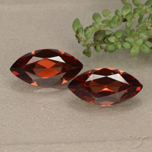 2.39ctw Natürlicher Mittelrot Pyrop-Granat, Marquise, VVS-VS
