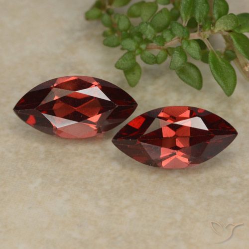 2.25ctw Natürlicher Tiefes Scharlachrot Pyrop-Granat, Marquise, VVS-VS