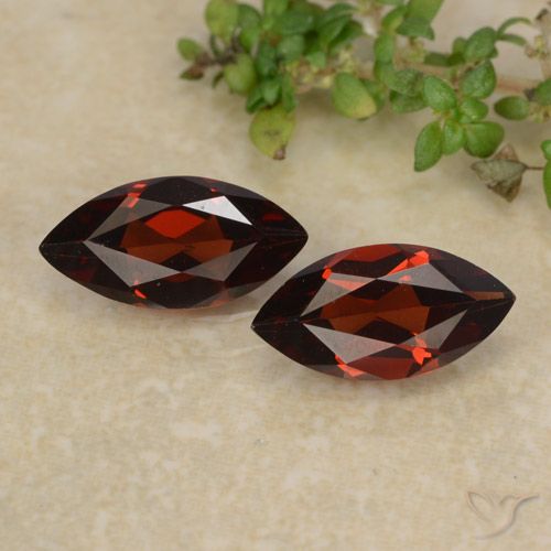 2.20ctw Natürlicher Tiefes Blutrot Pyrop-Granat, Marquise, VVS-VS