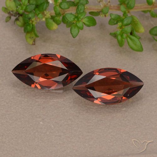 2.01ctw Natürlicher dunkelrot Pyrop-Granat, Marquise, VVS-VS