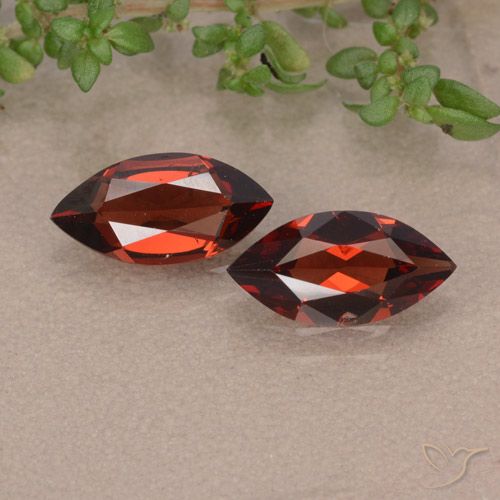 2.18ctw Natürlicher dunkelrot Pyrop-Granat, Marquise, VVS-VS