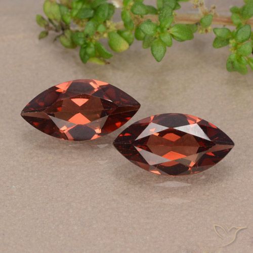 2.21ctw Natürlicher dunkelrot Pyrop-Granat, Marquise, VVS-VS