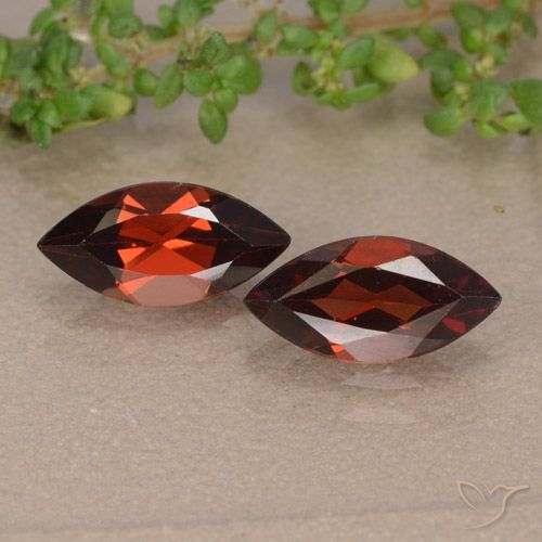 2.51ctw Natürlicher dunkelrot Pyrop-Granat, Marquise, VVS-VS