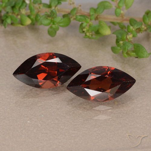 2.51ctw Natürlicher Tiefes Blutrot Pyrop-Granat, Marquise, VVS-VS