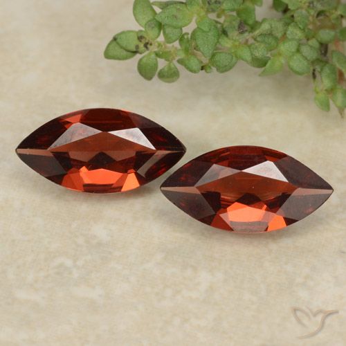 1.71ctw Natürlicher tiefrot Pyrop-Granat, Marquise, VVS-VS
