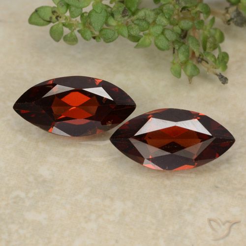 2.30ctw Natürlicher Tiefes Blutrot Pyrop-Granat, Marquise, VVS-VS