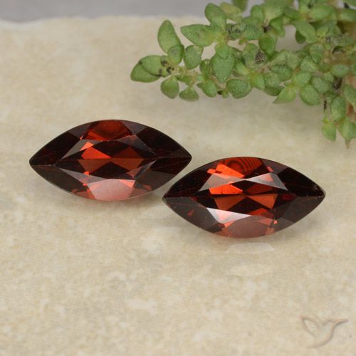 2.56ctw Natürlicher Tiefes Blutrot Pyrop-Granat, Marquise, VVS-VS
