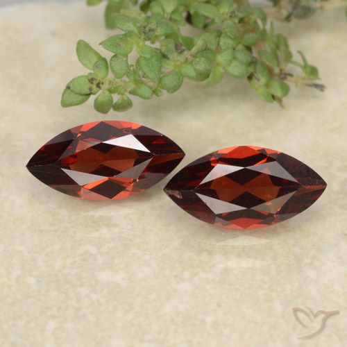 2.46ctw Natürlicher tiefrot Pyrop-Granat, Marquise, VVS-VS