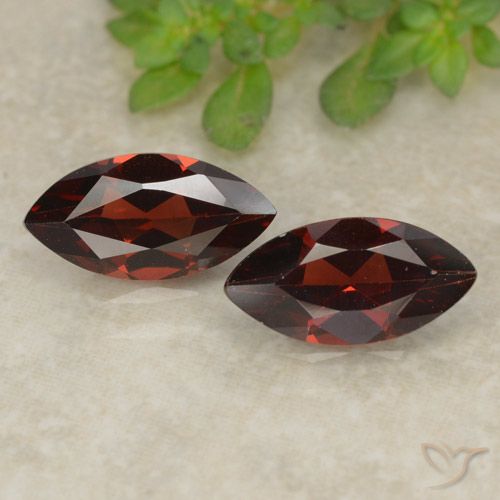 2.35ctw Natürlicher tiefrot Pyrop-Granat, Marquise, VVS-VS