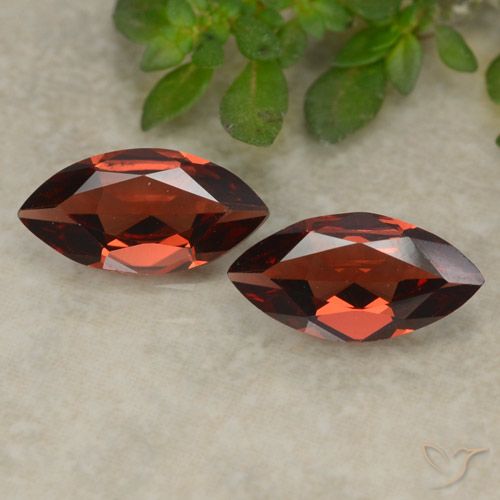 2.15ctw Natürlicher dunkelrot Pyrop-Granat, Marquise, VVS-VS