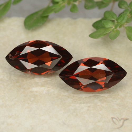 2.51ctw Natürlicher tiefrot Pyrop-Granat, Marquise, VVS-VS