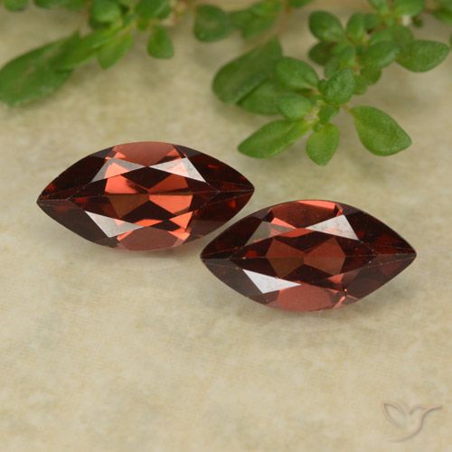 2.41ctw Natürlicher dunkelrot Pyrop-Granat, Marquise, VVS-VS
