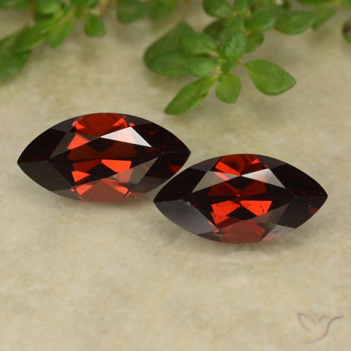 2.83ctw Natürlicher Tiefes Blutrot Pyrop-Granat, Marquise, VVS-VS