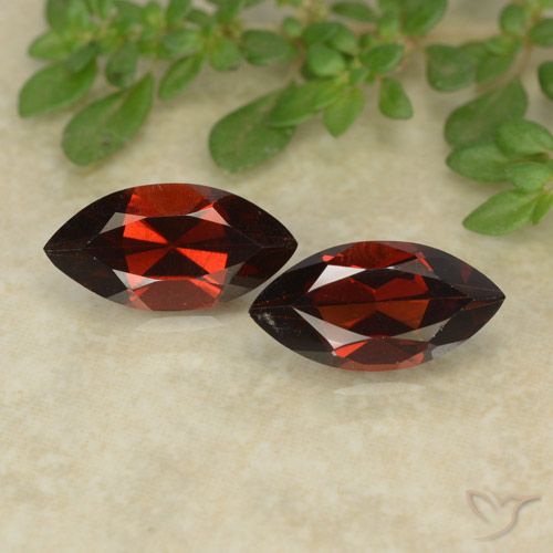 2.49ctw Natürlicher tiefrot Pyrop-Granat, Marquise, VVS-VS