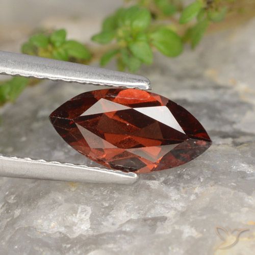 1.21ct Natürlicher dunkelrot Pyrop-Granat, Marquise, VVS-VS