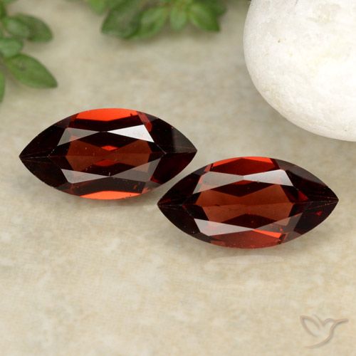 2.38ctw Natürlicher tiefrot Pyrop-Granat, Marquise, VVS-VS