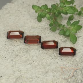 2.65 ct natürliche dunkelrot Pyrop-Granat-Edelsteine, Oktagonschliff, VS
