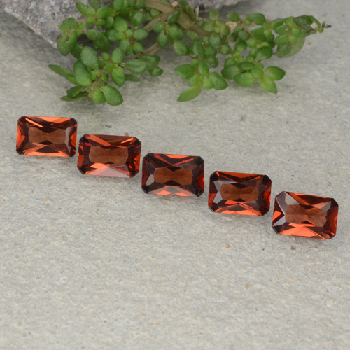 2,76 ct natürliche roter Pyrop-Edelsteine, Smaragdschliff, VVS-VS