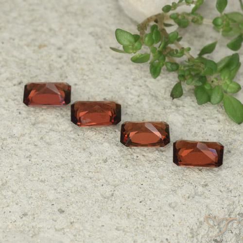 2.44 ct natürliche Sangria Rot Pyrop-Granat-Edelsteine, Oktagonschliff, VVS-VS