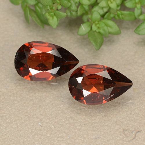 1.69ctw Natürlicher Johannisbeere Rot Pyrop-Granat, Birnenform, VVS-VS