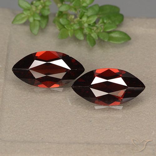 3.70ctw Natürlicher dunkelrot Pyrop-Granat, Marquise, VVS-VS